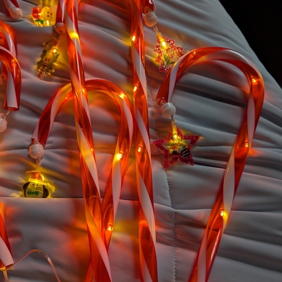 Festive Candy Cane String Lights Battery Operated 12 Pieces (EUC) - Picture 5 of 15